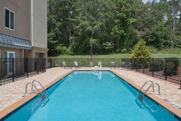 Fairfield Inn & Suites by Marriott Columbia Northeast image 19